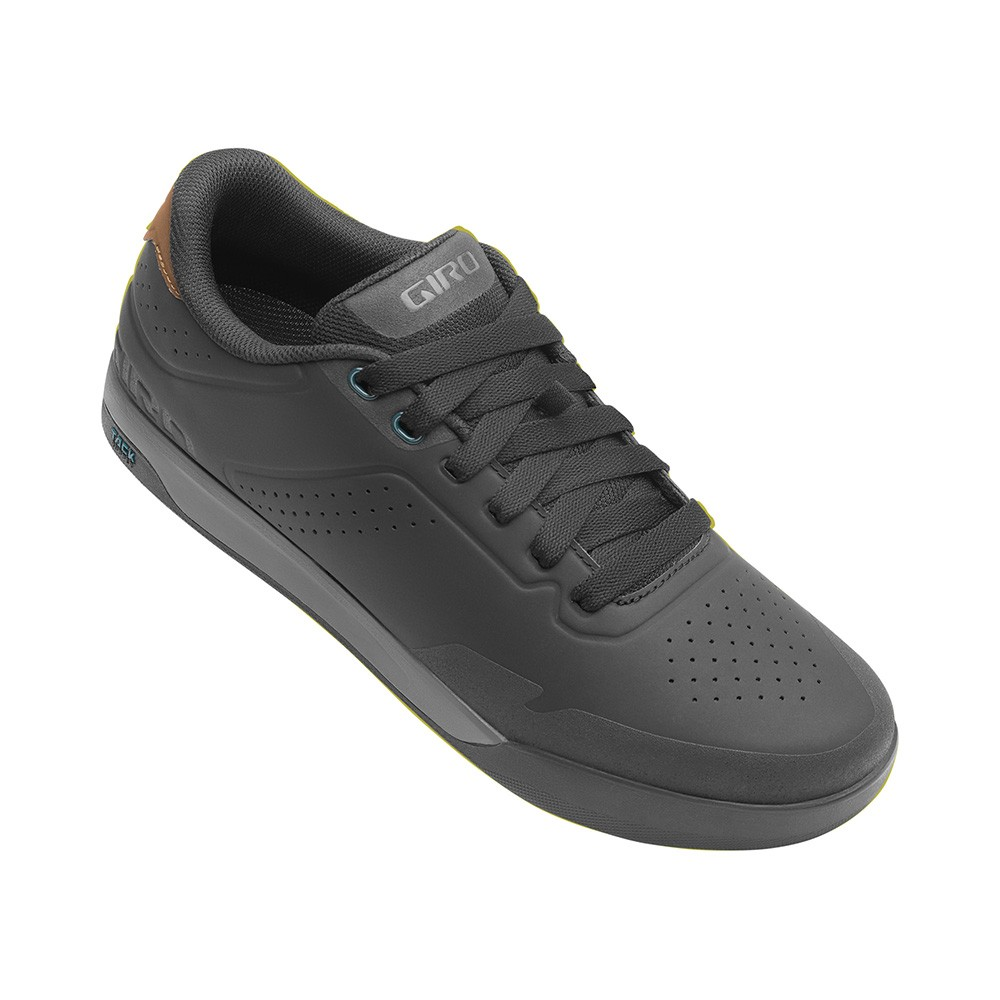 Giro Latch Black/Dk Shadow